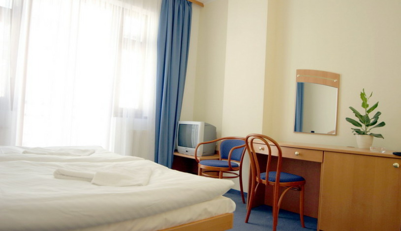 HOTEL RŮŽE Karlovy Vary - dvoulůžkový